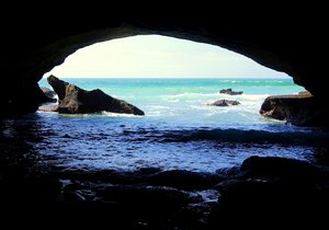 Through the eyes of the Waenhuiskrans Cave